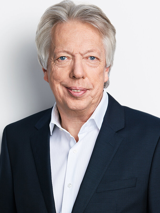 Ein Portrait von Herrn Dr. Ernst Dieter Rossmann